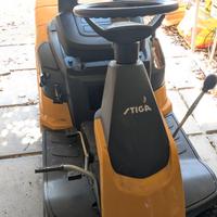 Trattorino tagliaerba a scoppio Stiga Combi 166
