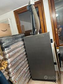 Serbatoio esterno per pellet