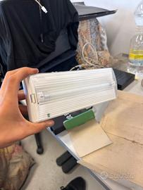 Apparecchio di illuminazione di emergenza