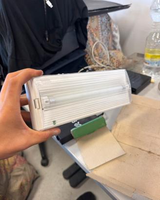 Apparecchio di illuminazione di emergenza