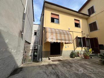 CASA SEMINDIPENDENTE A CAPANNORI