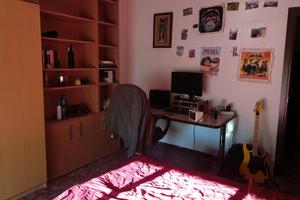 Camera con aria condizionata e letto matrimoniale