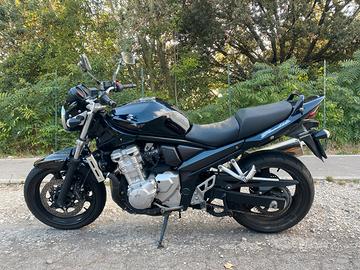 Suzuki bandit 650 - 2008