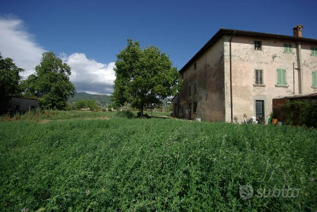 Rustico / Casale di 245 m² con più di 5 locali e b - Vista 4