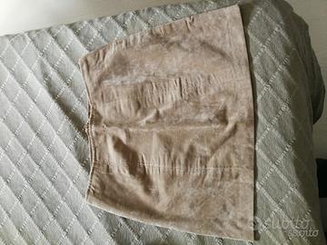 Due Minigonne taglia 40 nuove