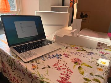 Macbook M1 13' 256Gb Batteria 96% Euronics 11/2022