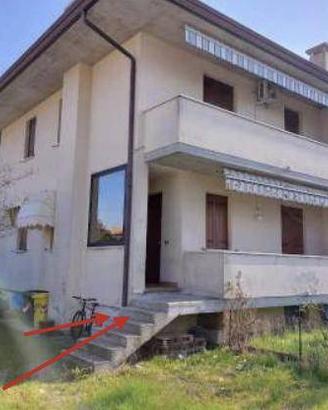 Immobile in asta di 126 m² con 3 locali e box auto