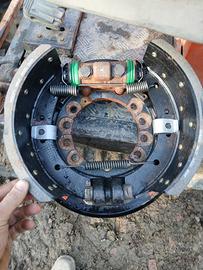 Iveco 135.17 Ceppo posteriore freno