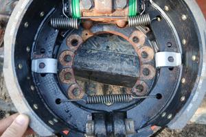 Iveco 135.17 Ceppo posteriore freno