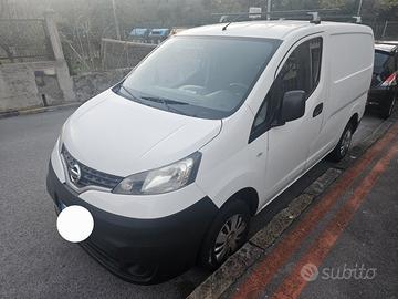 Nv 200 autocarro