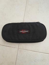 astuccio eastpak