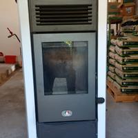 Stufa a pellet "Italia" bianca