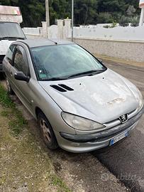 Auto Peugeout  206
