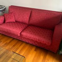 2 divani e 1 tavolo di cristallo