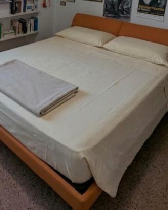Letto matrimoniale 