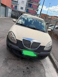 Lancia ypsilon 2001