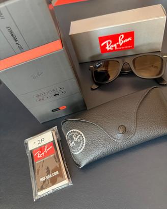 Ray-Ban Original Wayfarer RB2140 (Modello Iconico)