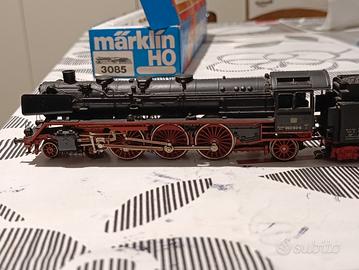 Locomotiva con tender Marklin.   3085
