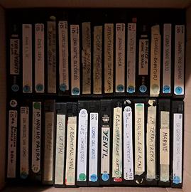 Videocassette VHS registrate dalla televisione TV