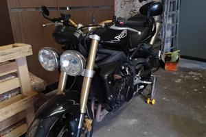 Triumph street triple 675