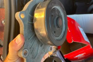 Pompa auto Toyota RAV4 2015