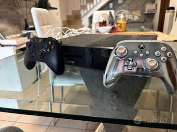 Xbox one 1Tb +2 joystick + COD black ops III