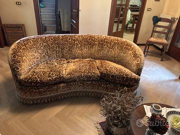 Due Divani con due poltrone anni 60/70