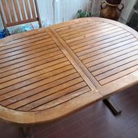 Tavolo in legno allungabile  con 4 sedie