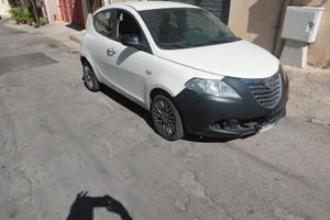Lancia Y