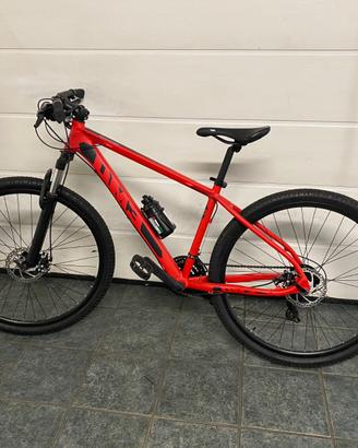 Bicicletta mountan bike