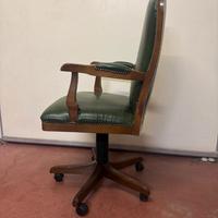Sedia presidenziale pelle verde con rotelle legno