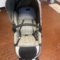 Passeggiono e carrozzina foppapedretti