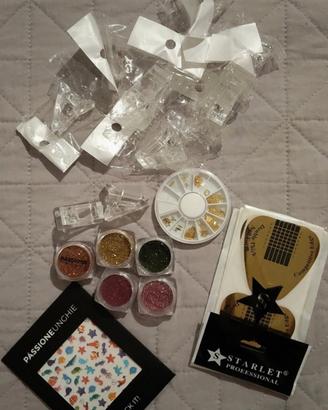 Glitter, stickers, nail form, clip per dual form 