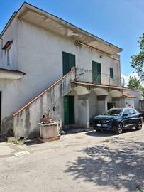 Appartamento di 225 m² con più di 5 locali a Somma