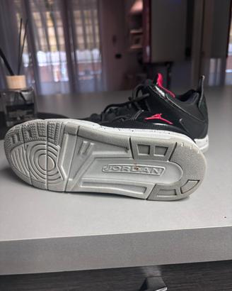 SCARPE DA BAMBINO NIKE JORDAN  n.33,5 COME NUOVE!