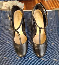 Scarpe nere in pelle