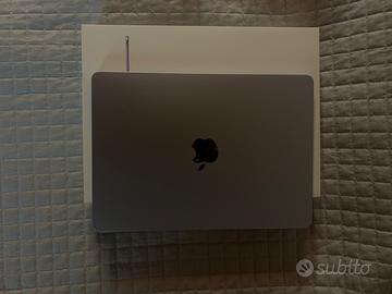 Apple MacBook Air 13" with M5 Chip