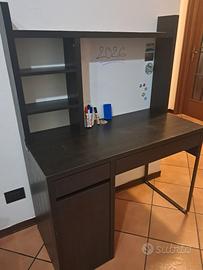 scrivania 