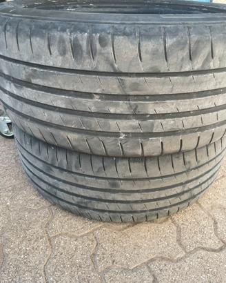 Gomme 255/50ZR19
