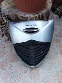 Scudo anteriore Honda SH 150i  (2003-2008)