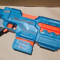 Pistola e mitragliatrice nerf con colpi nuovi 