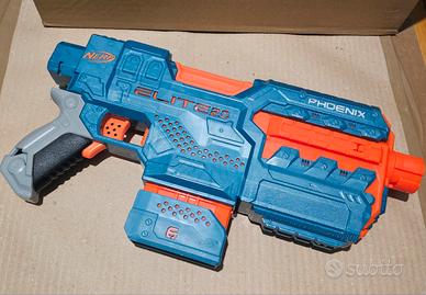 Pistola e mitragliatrice nerf con colpi nuovi 