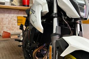 CFMOTO 650 NK con 500 km