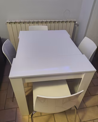 Tavolo consolle allungabile con 4 sedie