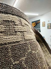 Passatoia con disegni in rilievo