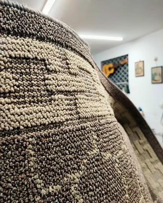 Passatoia con disegni in rilievo