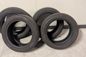 4 Pneumatici Invernali Yokohama 255/55 R18 95V 