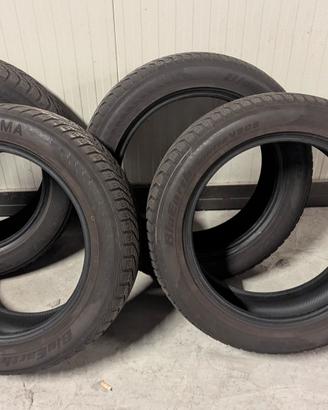 4 Pneumatici Invernali Yokohama 255/55 R18 95V 