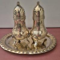 spargisale e pepe con vassoio Edoardiane