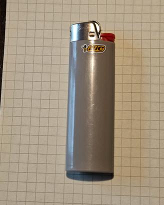 40 accendini Bic 
